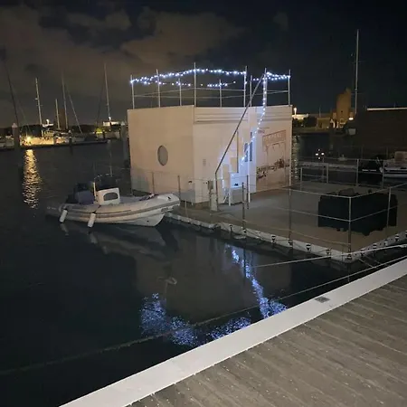 Floating 里米尼