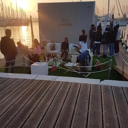 Botel Floating