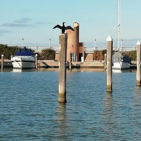 Botel Floating *